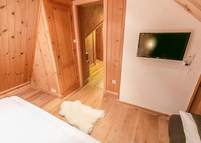 Sosna * كوشتيليسكا